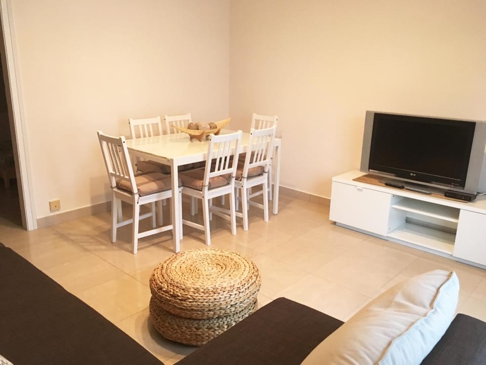 TV and multimedia, Living room, Dining area