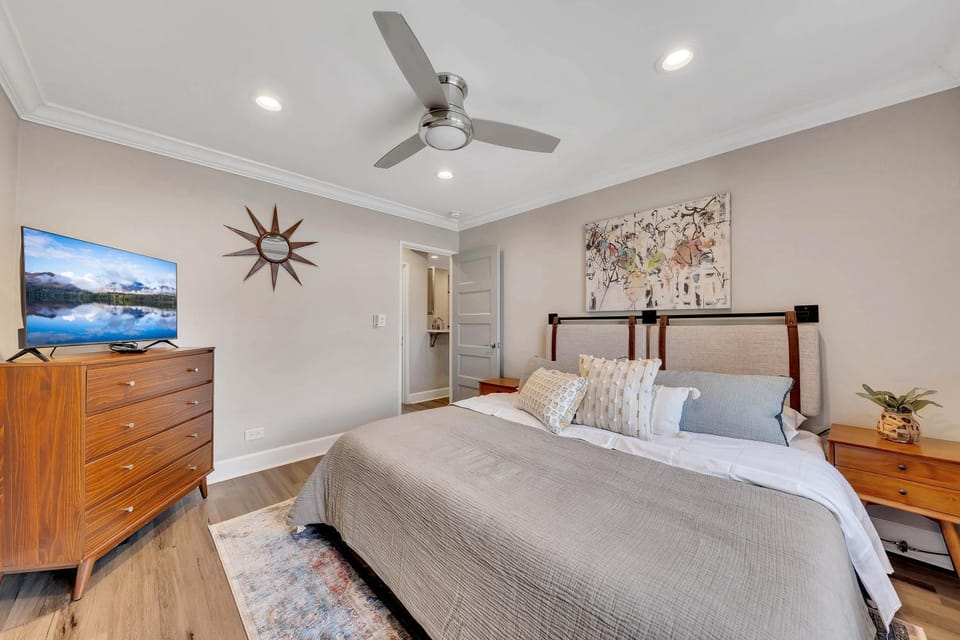 Cozy condo w screened balcony House in Atlanta