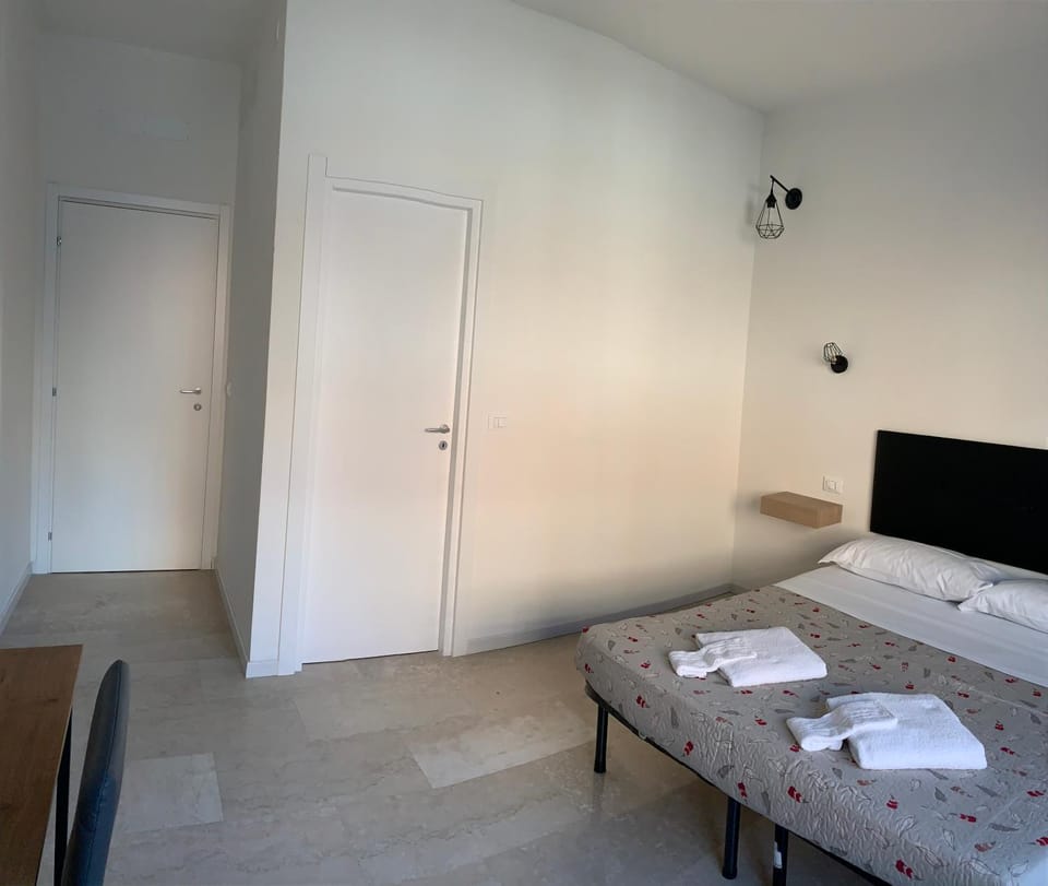 GALLERIA DEL TORO 3 rooms Bed and Breakfast in Bologna