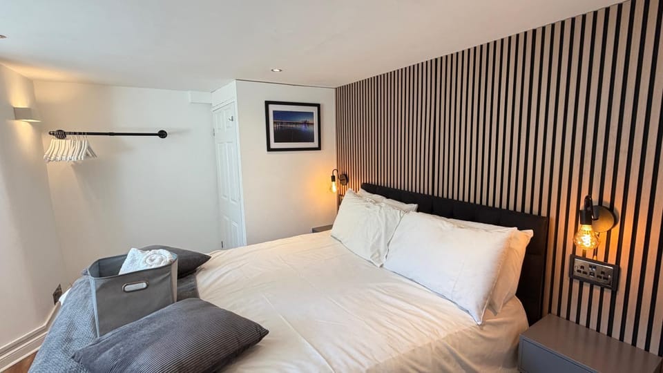 Westons Hideaway, 2 Bed, Free Parking, 6 mins walk to beach, Apartment in Weston-super-Mare