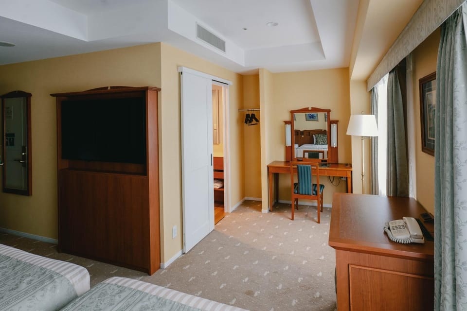 Boston Plaza Kusatsu Biwa Lake - Vacation STAY 15442v Hotel in Koka