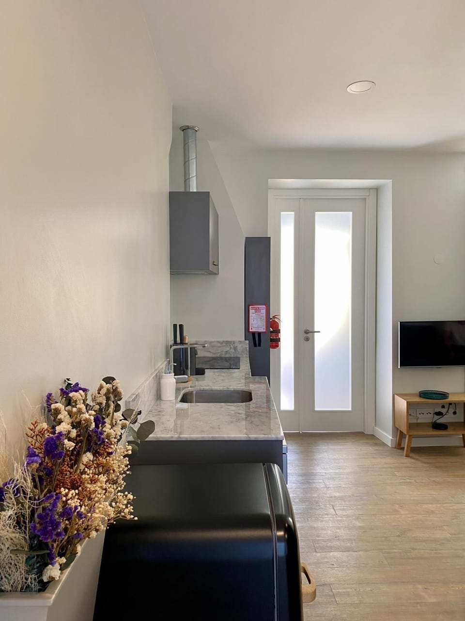 Kitchen or kitchenette, Living room