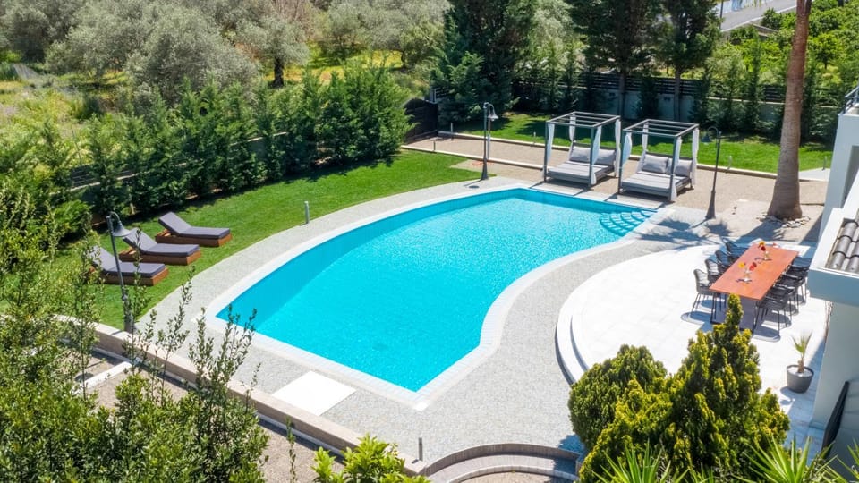 Spring, Day, Natural landscape, Garden, Garden view, Pool view, Swimming pool, sunbed