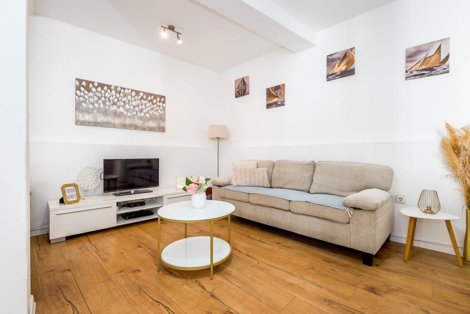 Living room, Lounge or bar, Seating area