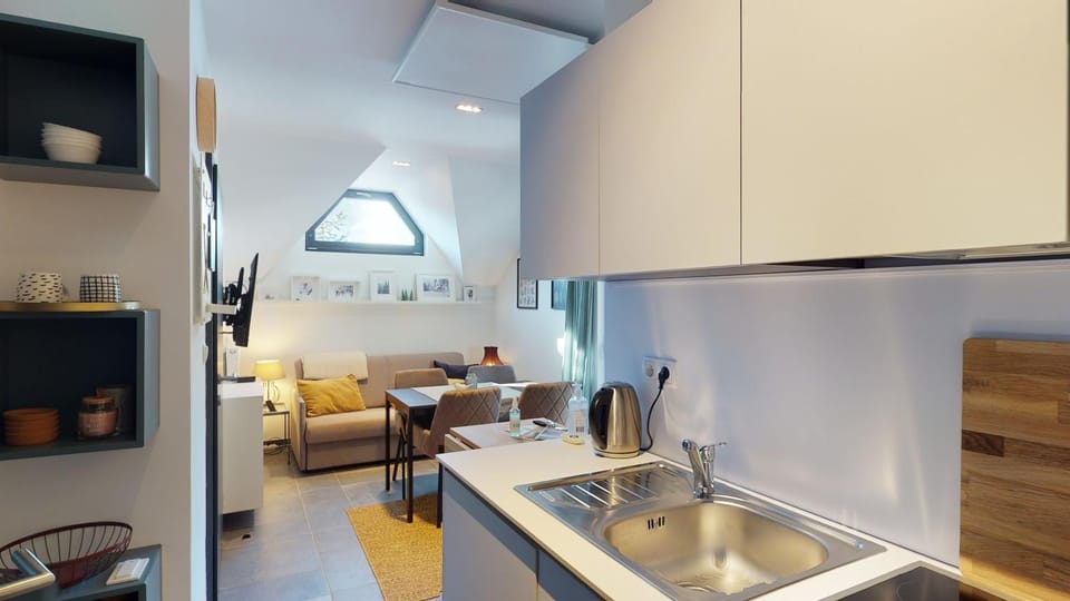 Living room, Dining area, kitchen
