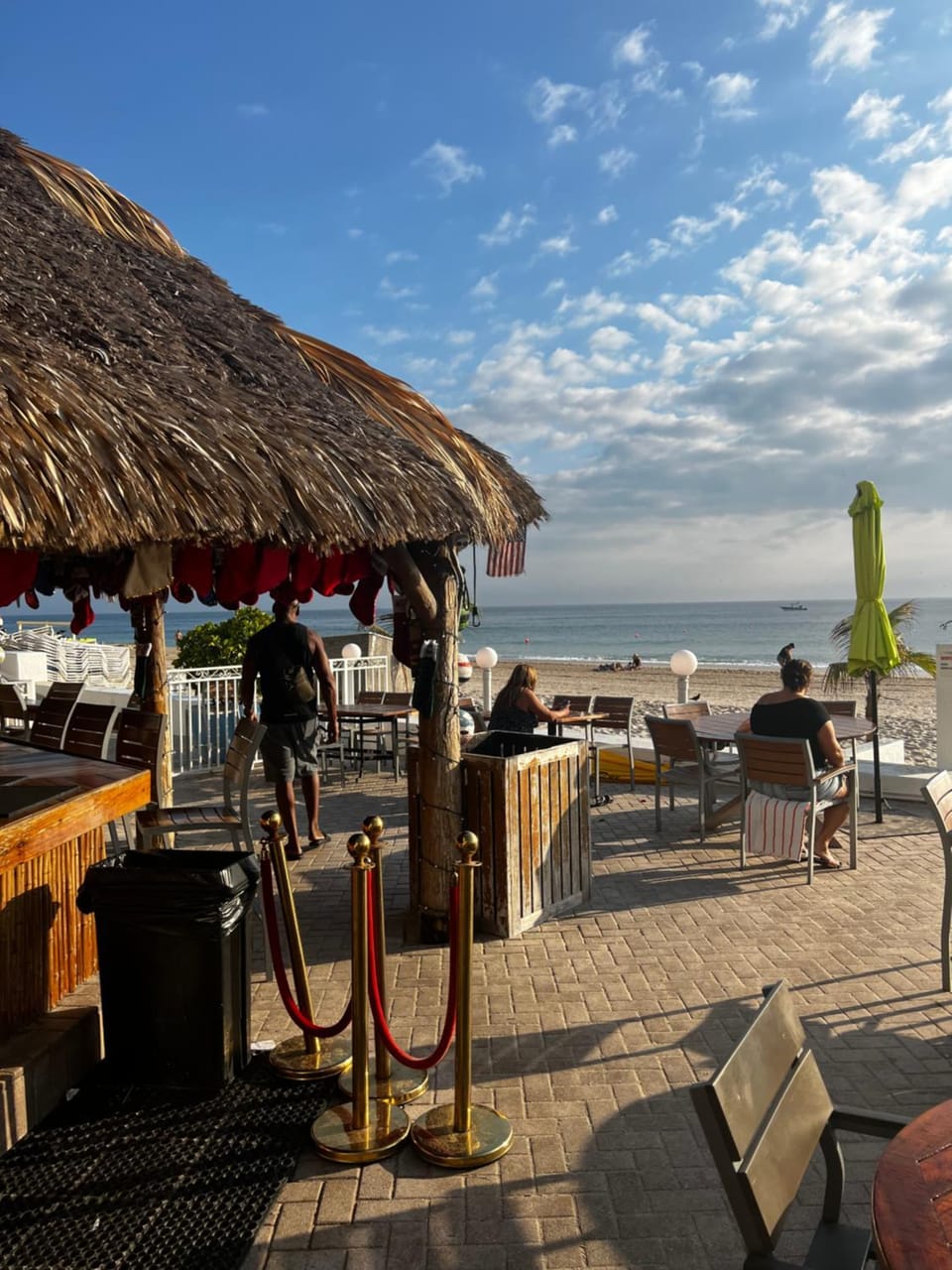 Restaurant/places to eat, Beach, Sea view, sunbed
