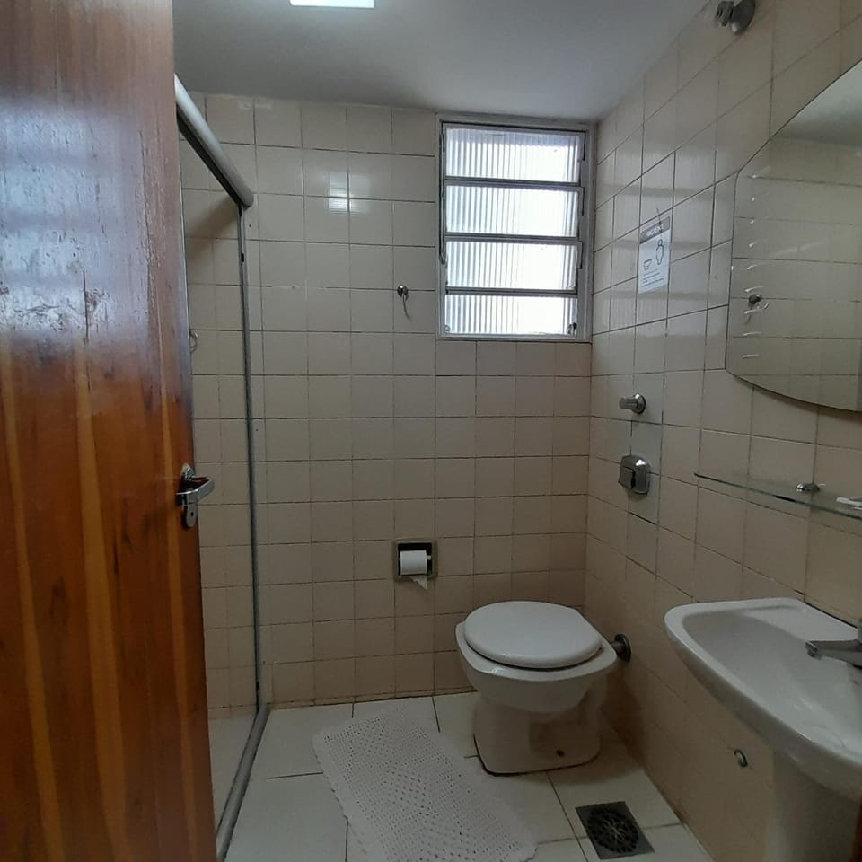 Quarto em Apto ao lado Shopping Apartment in State of Mato Grosso, Brazil