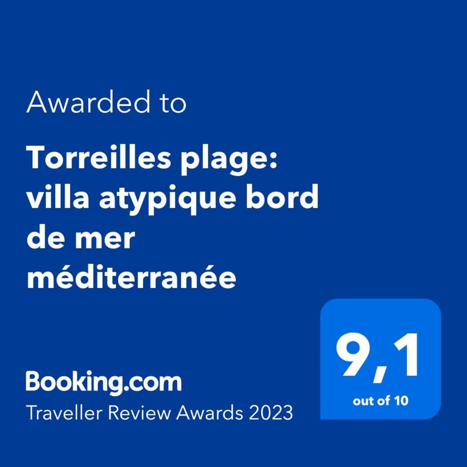 Villa atypique bord de plage méditerranée label architecture contemporaine remarquable House in Catalonia