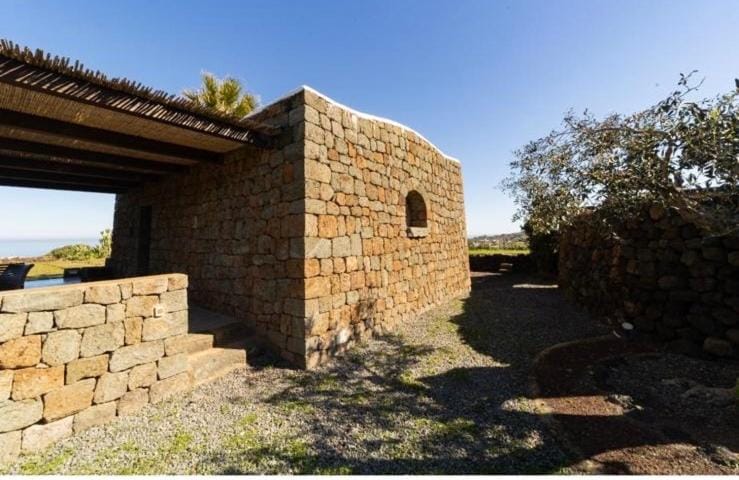 IL VIGNETO Apartment in Pantelleria