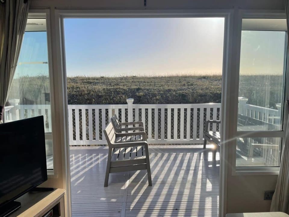 74 Bayside Cove Pevensey Bay Holiday Park Chalet in Eastbourne