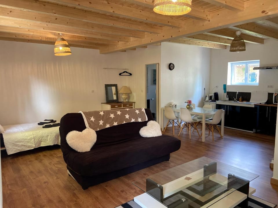 Bathroom, Kitchen or kitchenette, Living room, Photo of the whole room, Bedroom