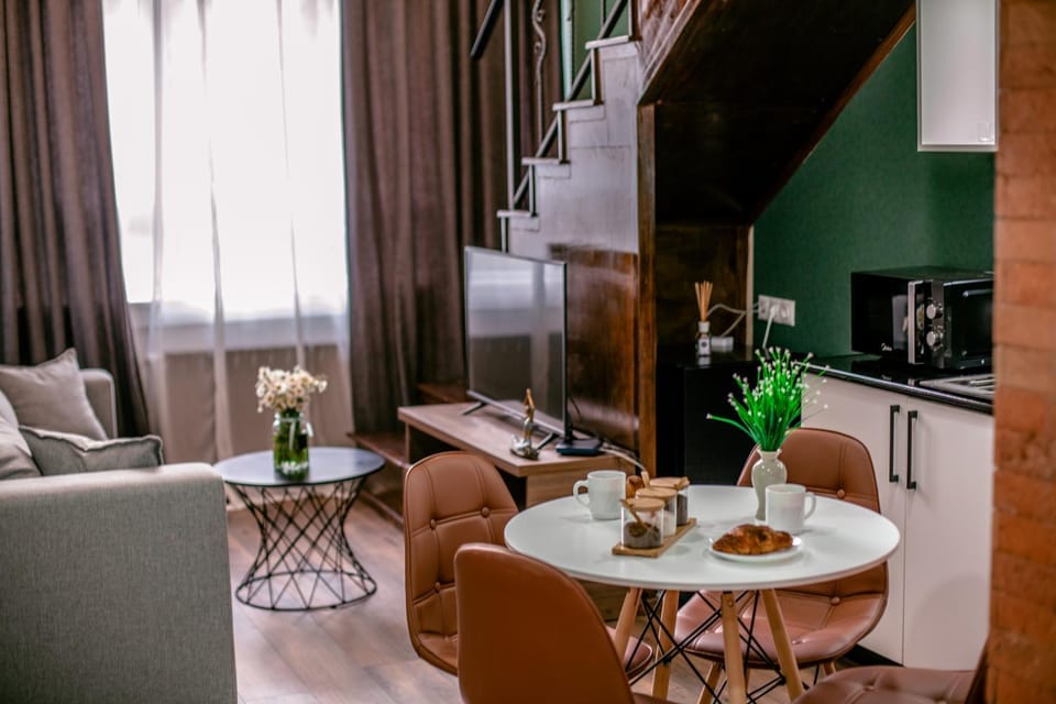 TV and multimedia, Kitchen or kitchenette, Living room