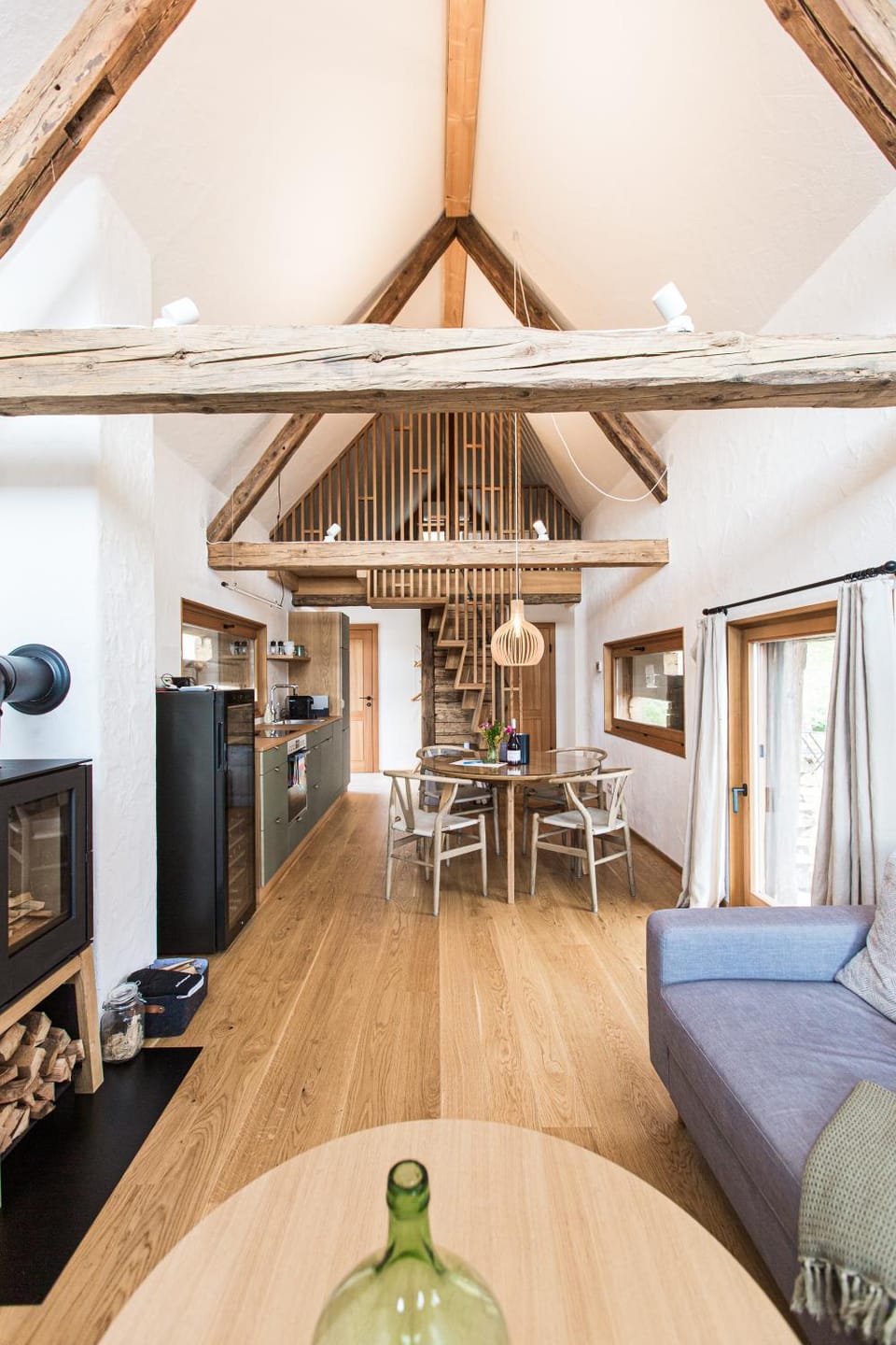 Kitchen or kitchenette, Living room, Seating area, Dining area, pet friendly