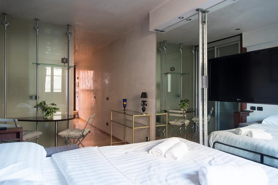 Youhosty - Duomo Studio Apartment Apartment in Milan