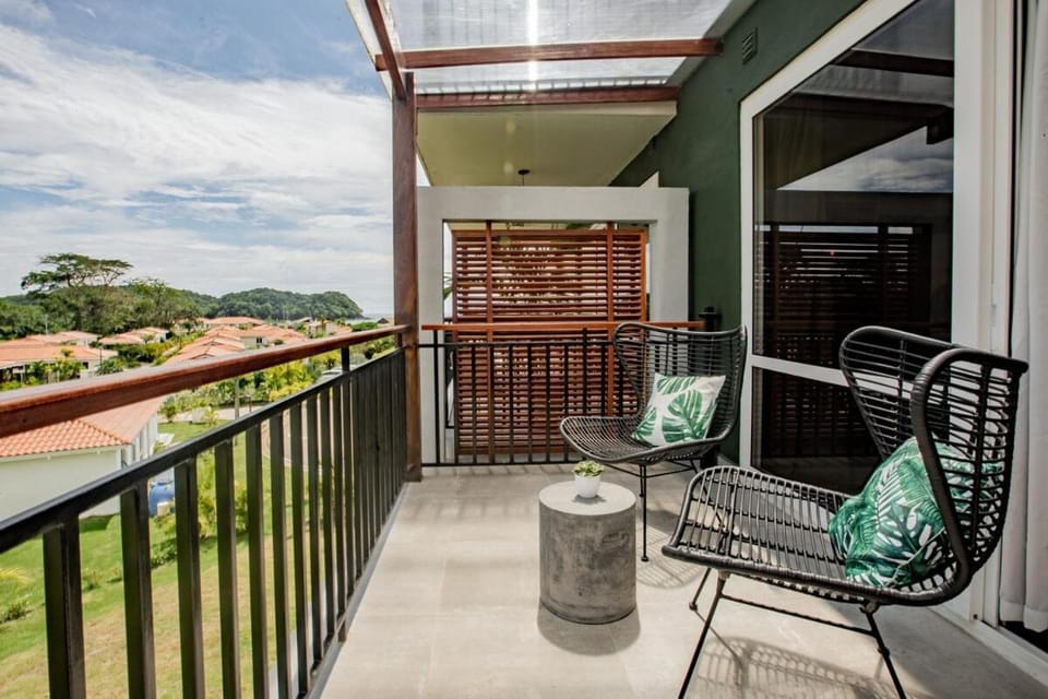 Patio, View (from property/room), Balcony/Terrace, Seating area