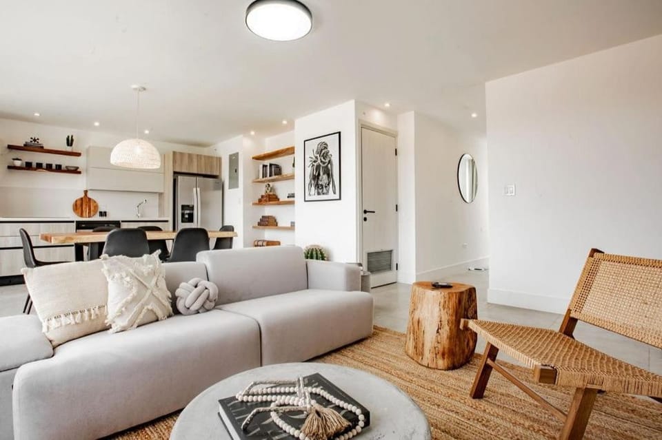 Kitchen or kitchenette, Living room, Seating area