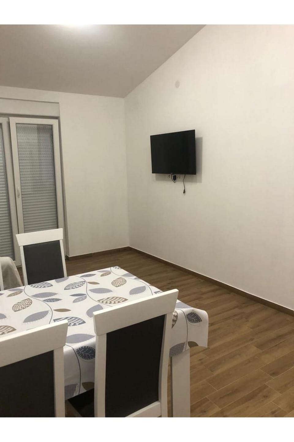 TV and multimedia, Dining area