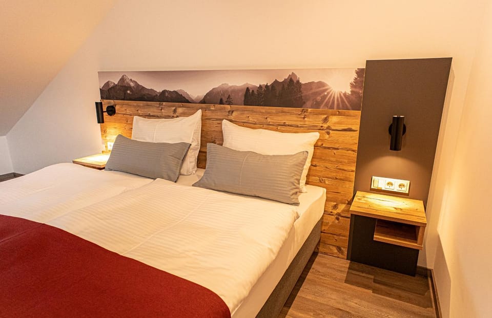Bed, Photo of the whole room