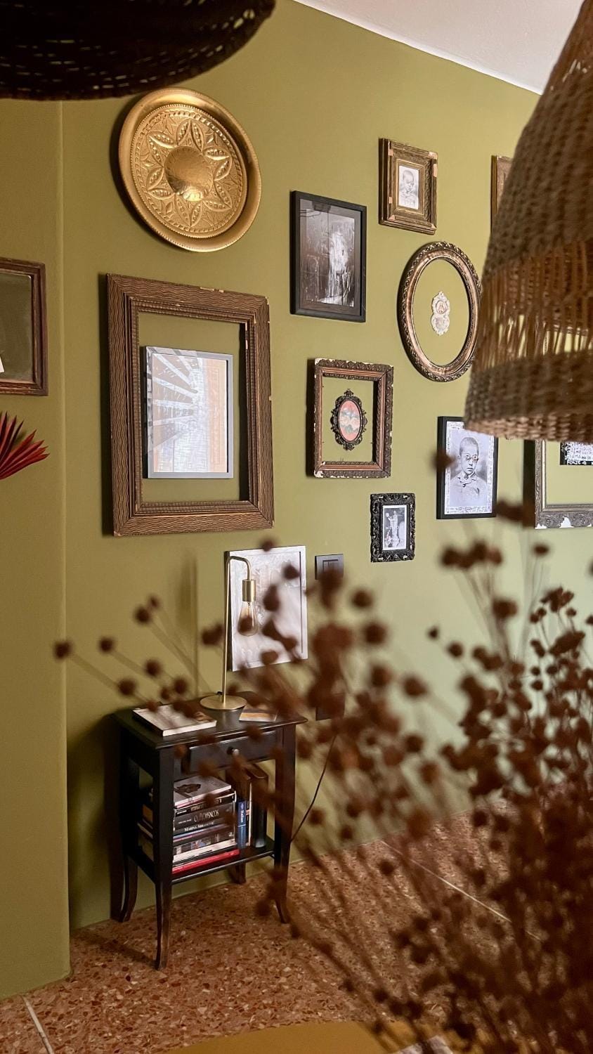 Living room, Decorative detail