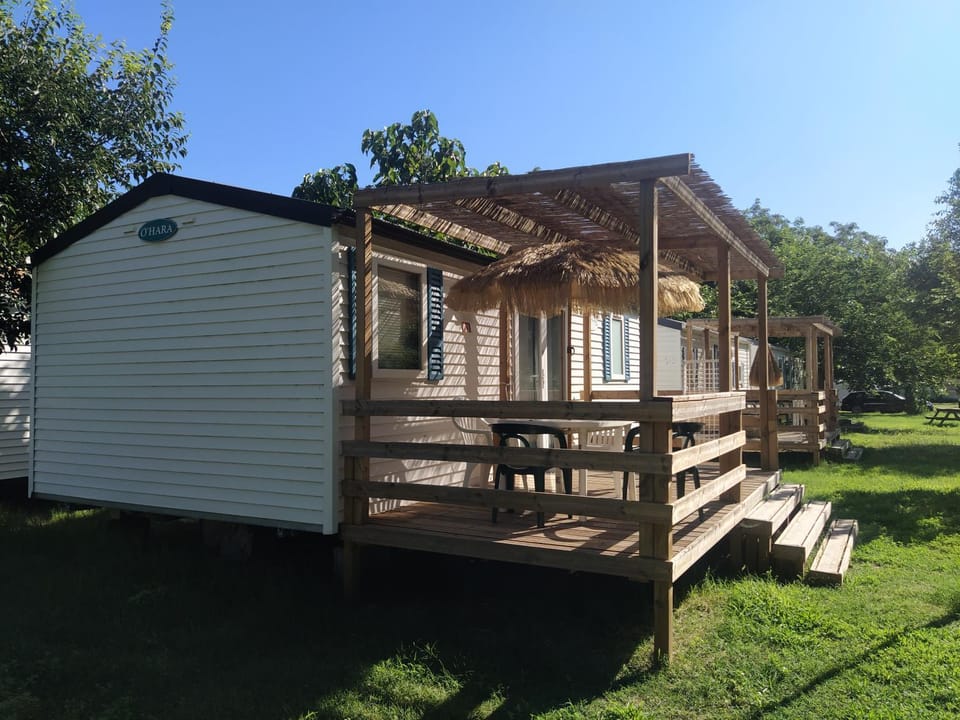 Camping Le Mas Sud Ardèche Campground/ 
RV Resort in Pont-Saint-Esprit