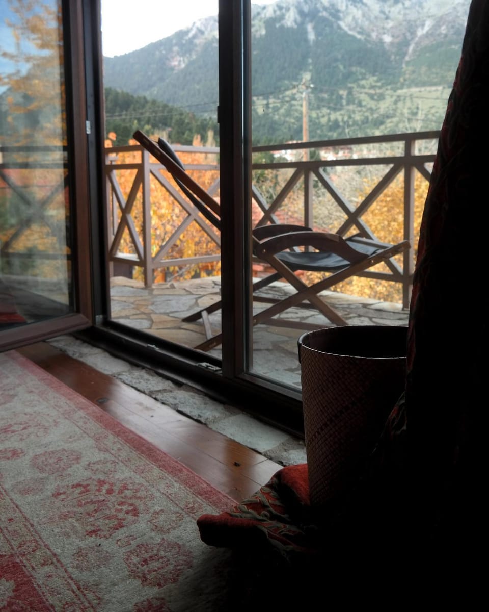 Balcony/Terrace, Mountain view