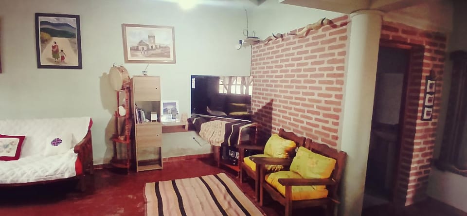 Communal lounge/ TV room, TV and multimedia