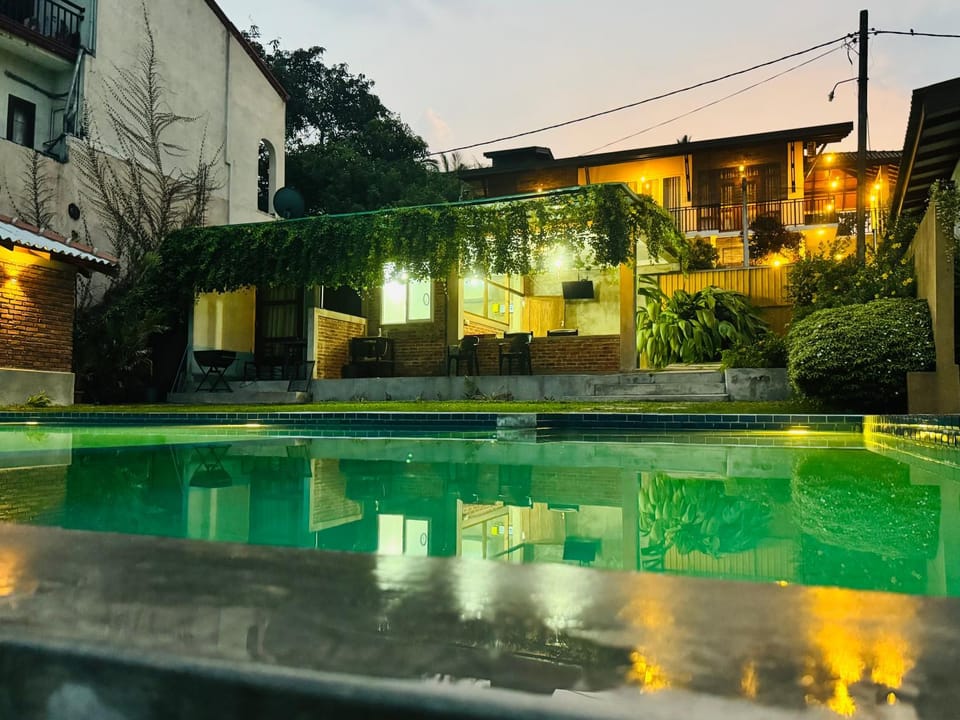 Property building, Garden view, Pool view, Swimming pool