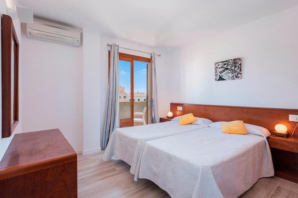 Property building, Living room, Bedroom