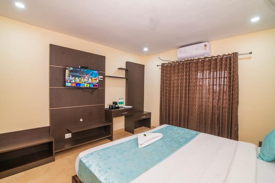 Bed, TV and multimedia