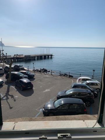 Natural landscape, Lake view, Sea view, Location