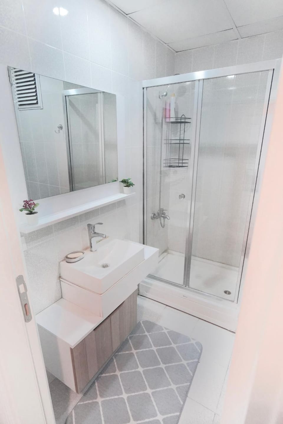 Bathroom, towels