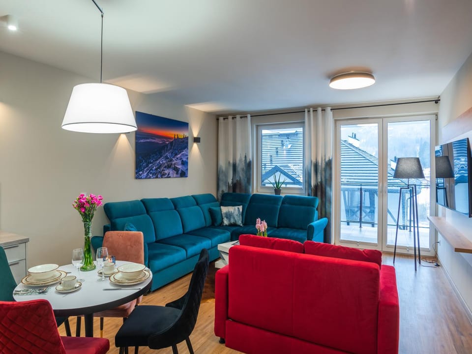 Living room, Seating area, Dining area