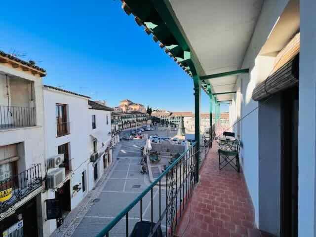 Balcony/Terrace, Street view