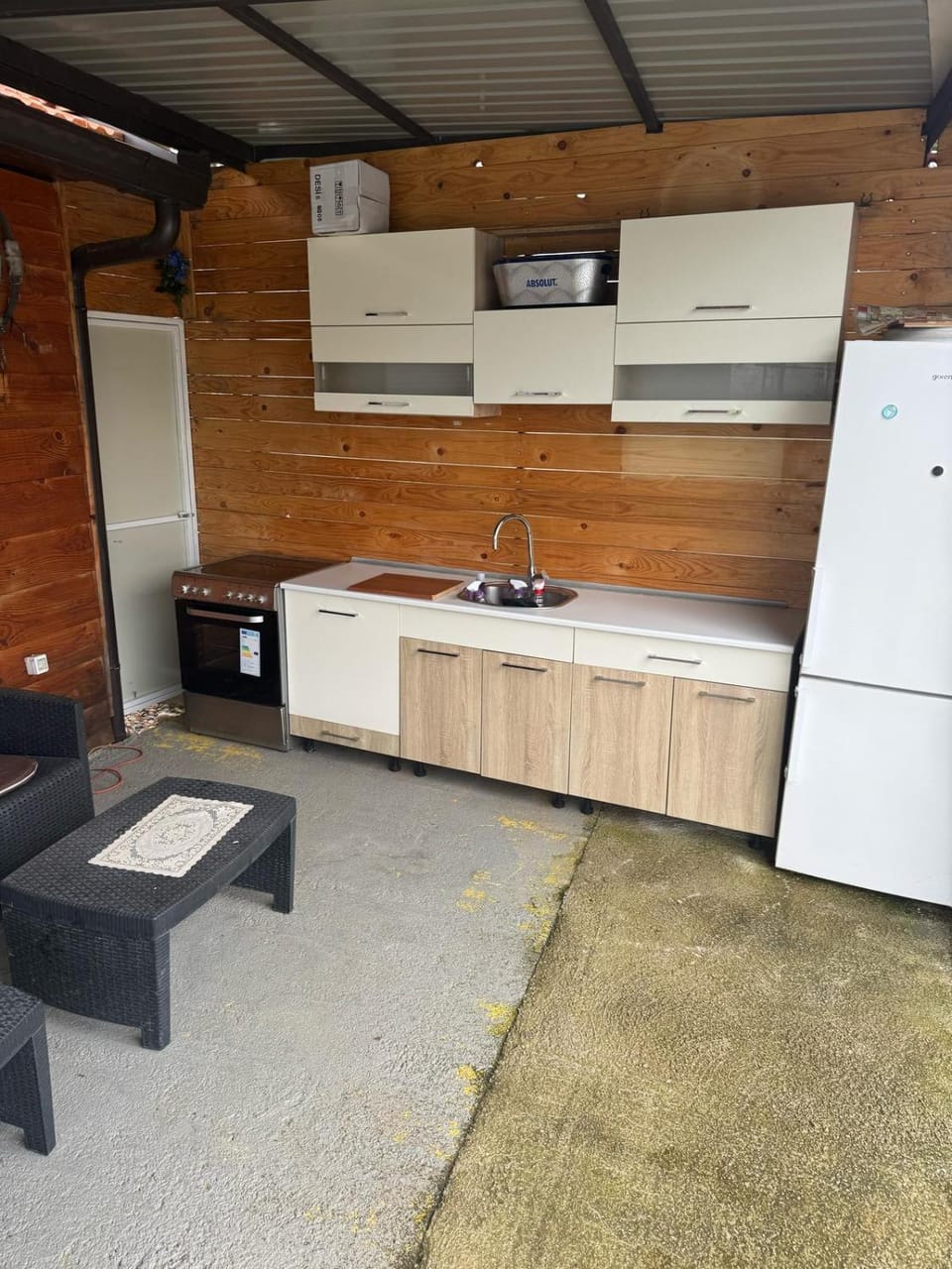 Kitchen or kitchenette