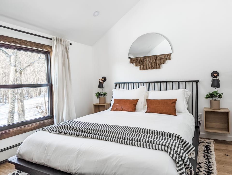 Bed, Bedroom