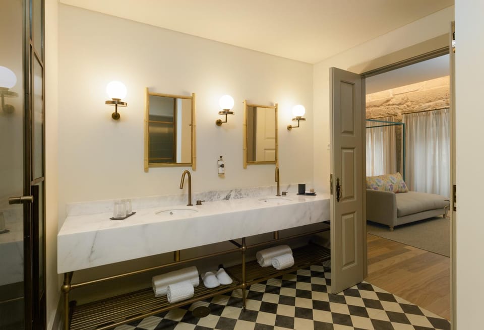 Toilet, Bathroom, Photo of the whole room, Bedroom