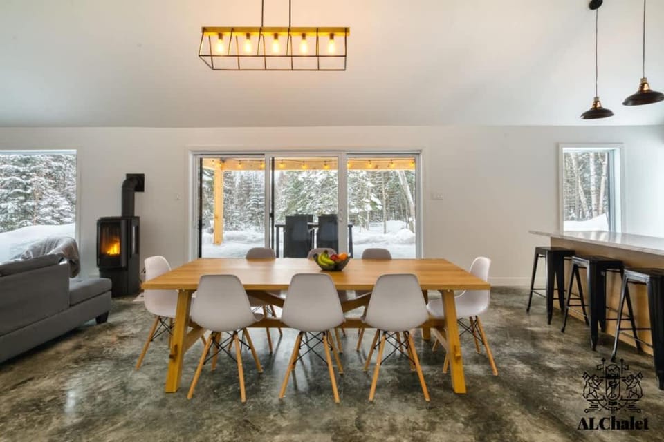 Cocotte d'hiver - Chalereux avec Foyer intérieur Chalet in Baie-Saint-Paul