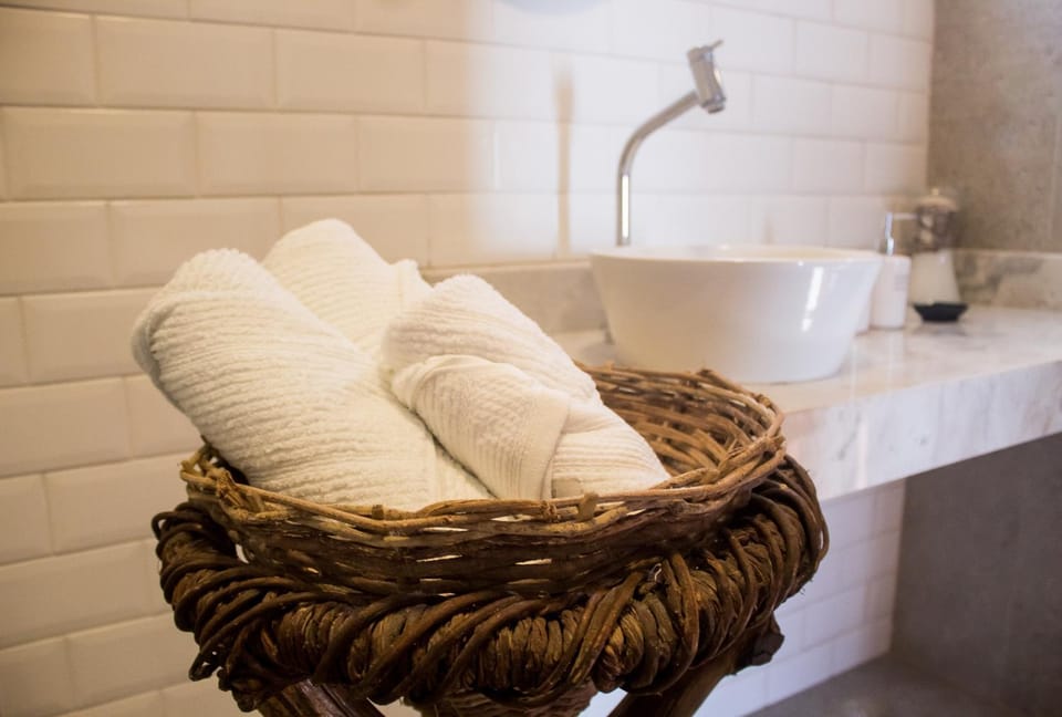 Bathroom, towels