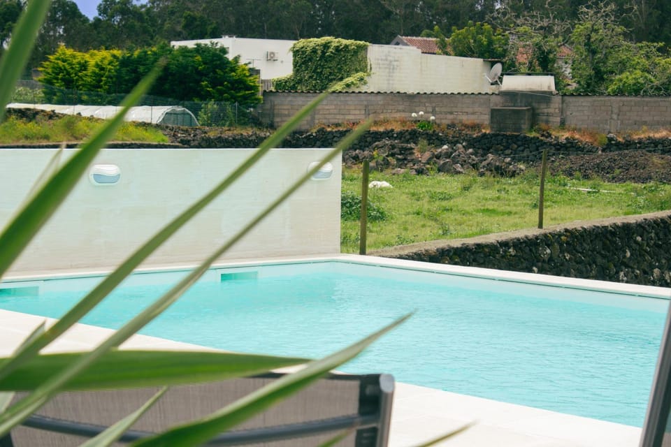 Day, Swimming pool