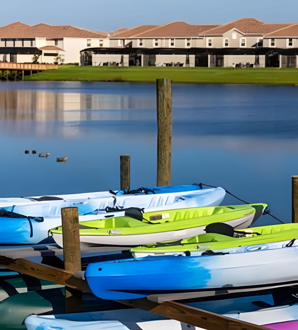 Canoeing, Lake view