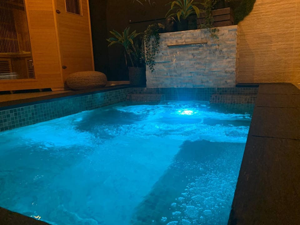 Pasithéa Loft Spa Privatif House in Calais