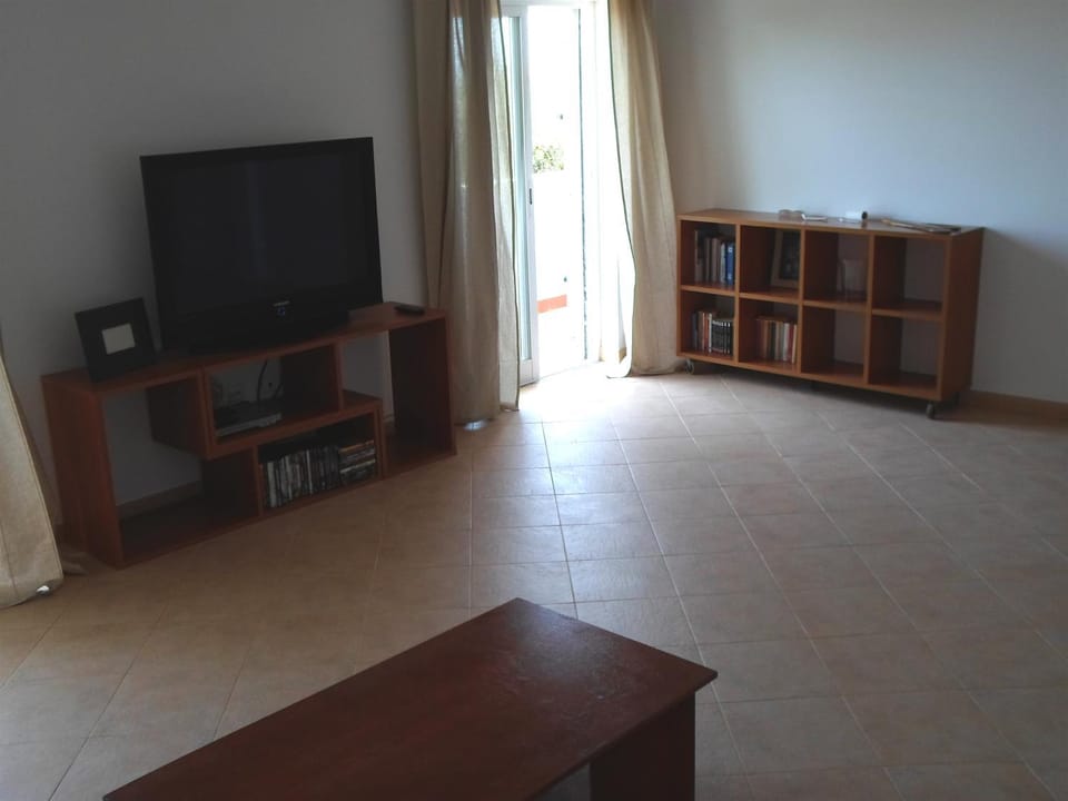 Communal lounge/ TV room, TV and multimedia, Living room