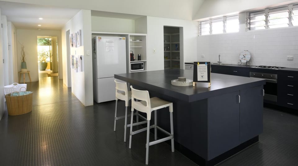Kitchen or kitchenette, Seating area