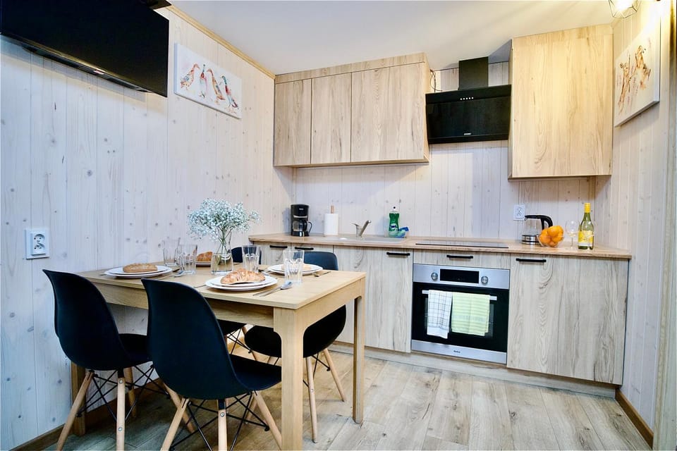 Kitchen or kitchenette, Dining area, microwave, oven, stove, kitchen