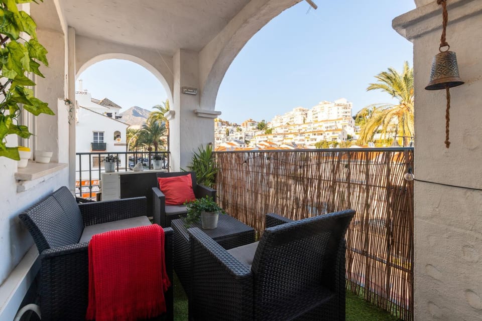 View (from property/room), Balcony/Terrace, Seating area