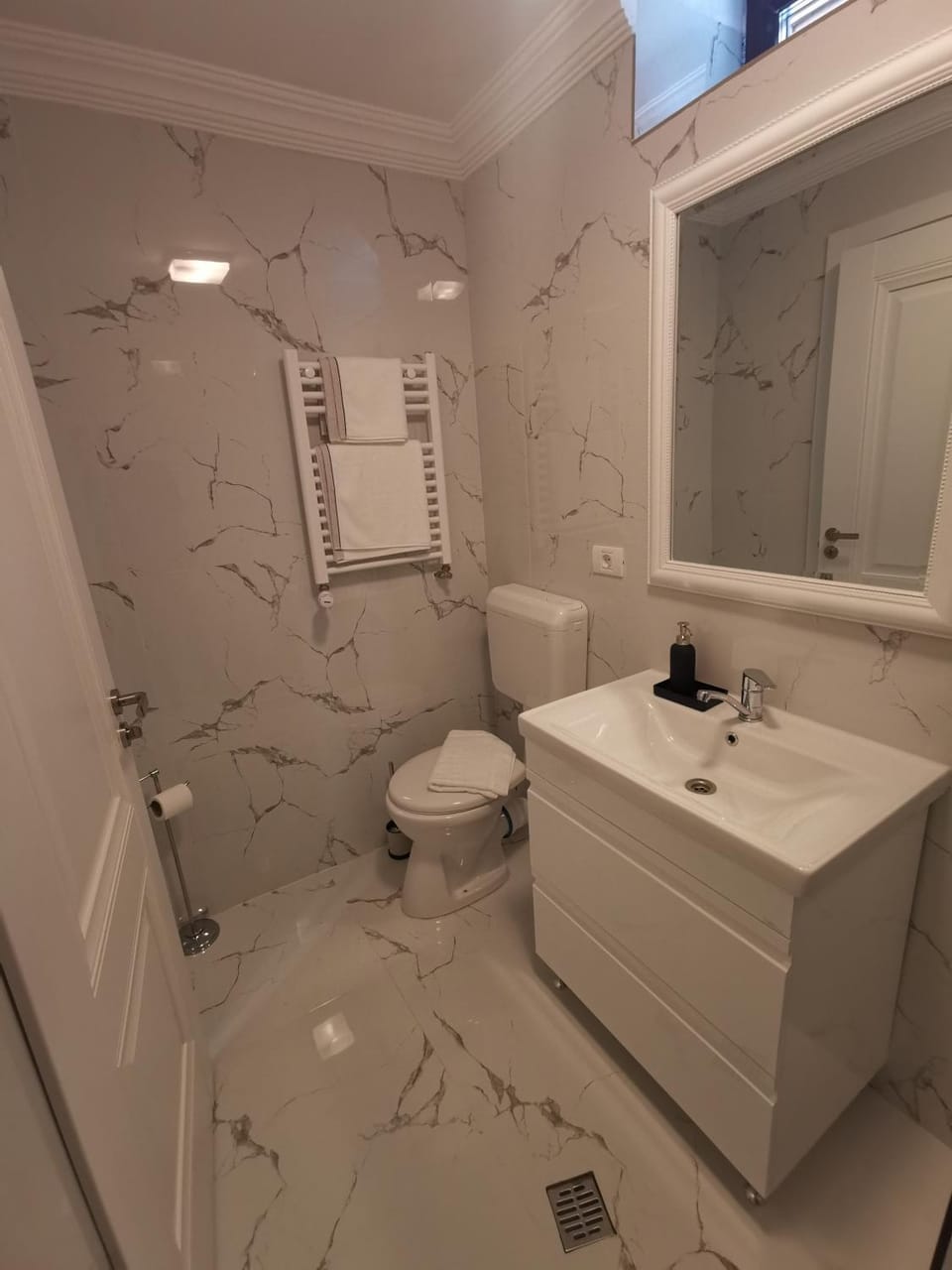 Erbario House Apartment in Bucharest