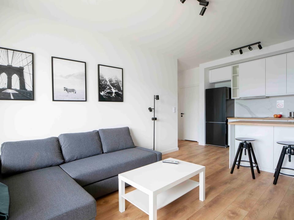 Living room, Seating area, Dining area, oven, pet friendly, stove