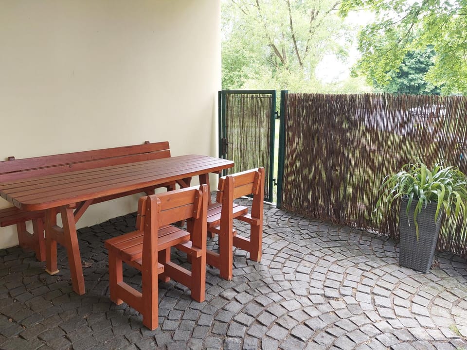 Garden, Seating area