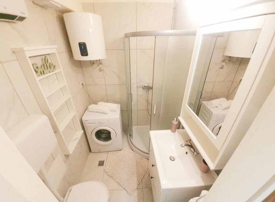 Shower, Bathroom, washing machine