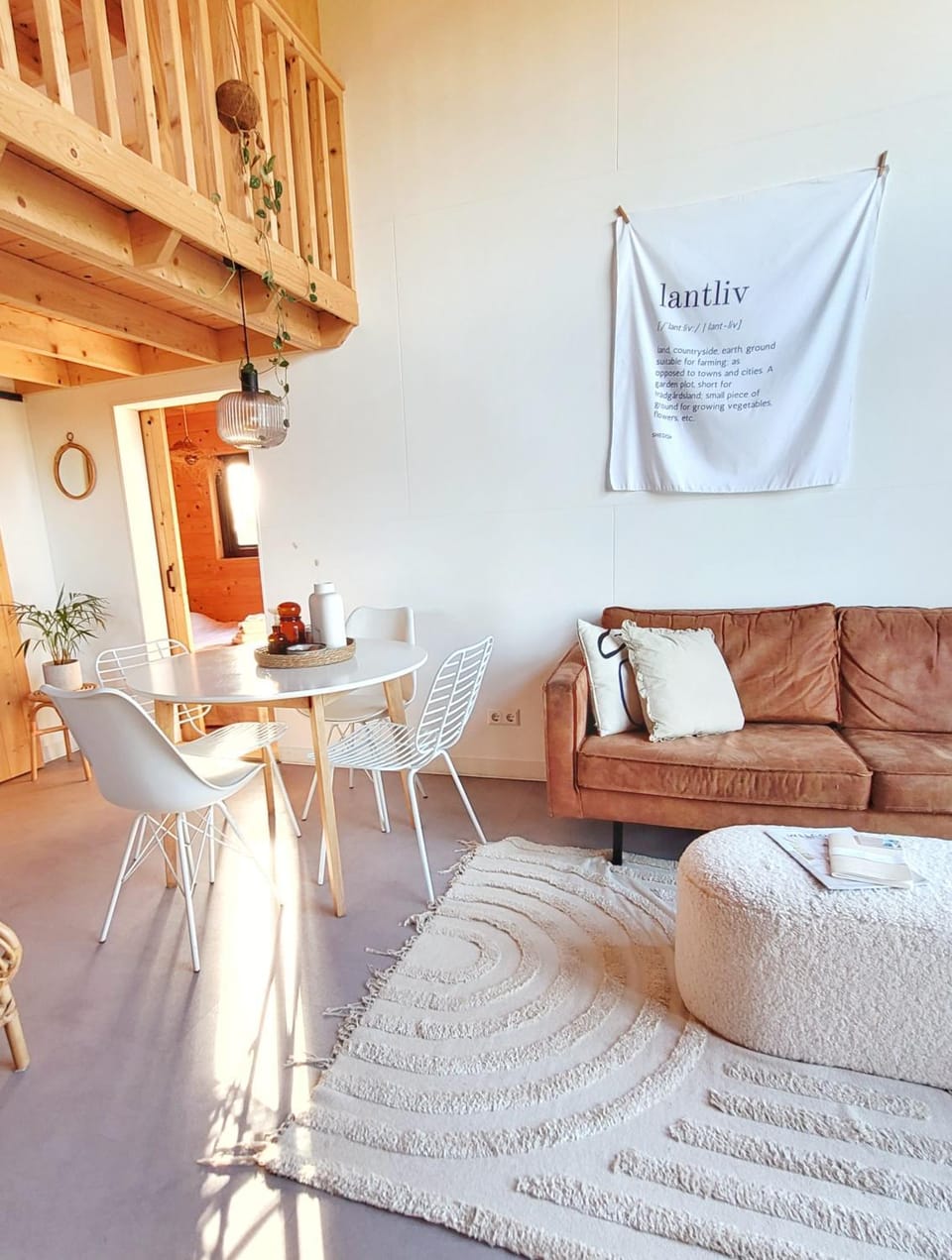 Living room, Seating area